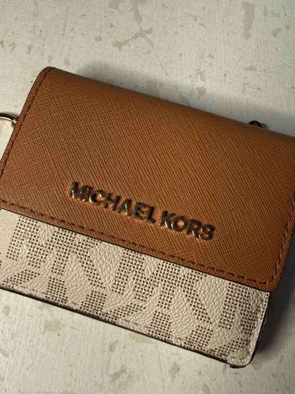 Michael Kors White Tan Small Wallet Card Holder Bi-Fold Minimalist Compact